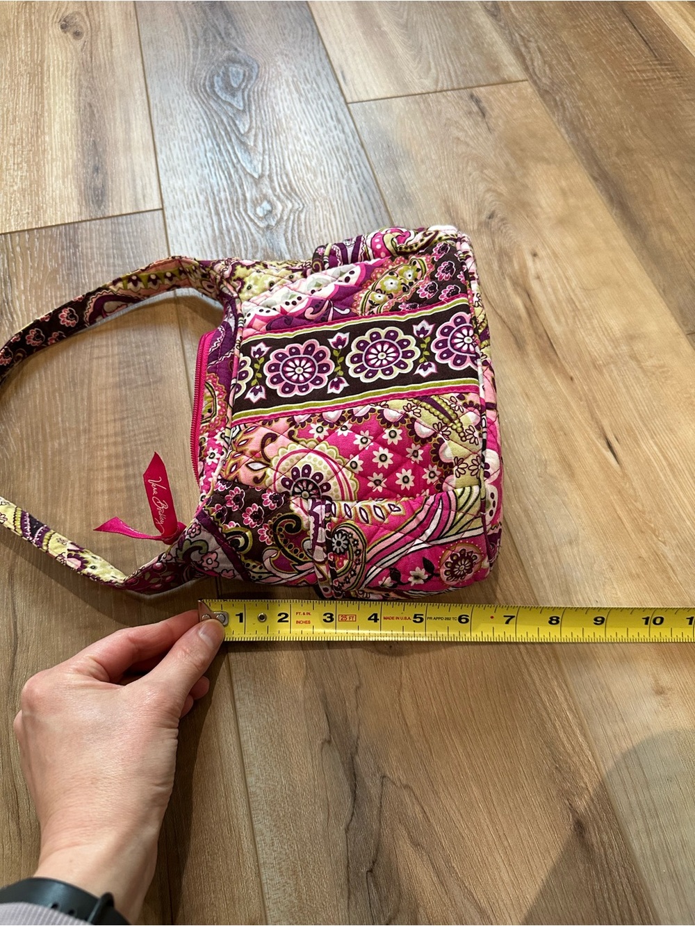 Vera Bradley shoulder bag in the retired Very Berry Paisley pattern - Picture 6 of 8